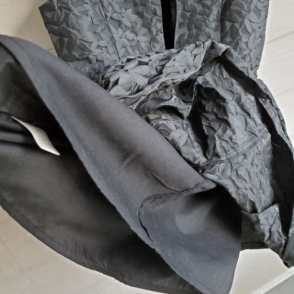 JUN & IVY Black Floral Embossed Formal Peplum Cocktail Dress - Picture 10 of 16